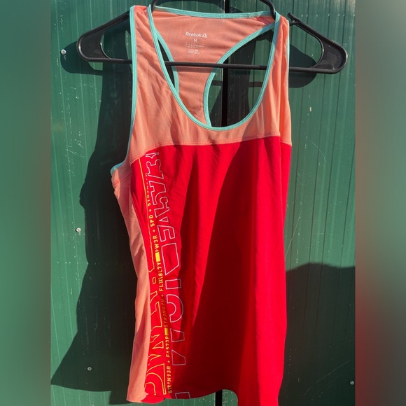 Women’s workout top, muscle top, Reebok brand, like new, medium, athletic shirt - Picture 1 of 4